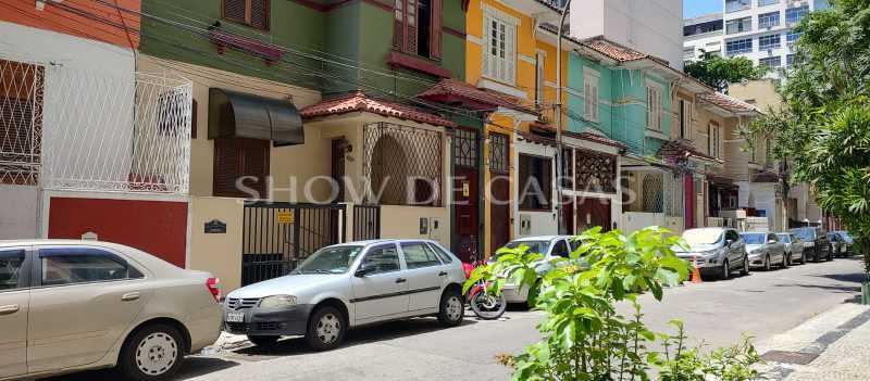 Casa à venda com 2 quartos, 110m² - Foto 1