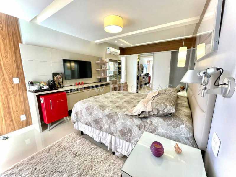 Casa de Condomínio à venda com 4 quartos, 640m² - Foto 22