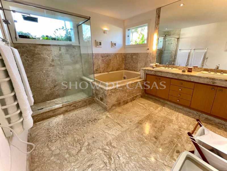 Casa de Condomínio à venda com 4 quartos, 640m² - Foto 27