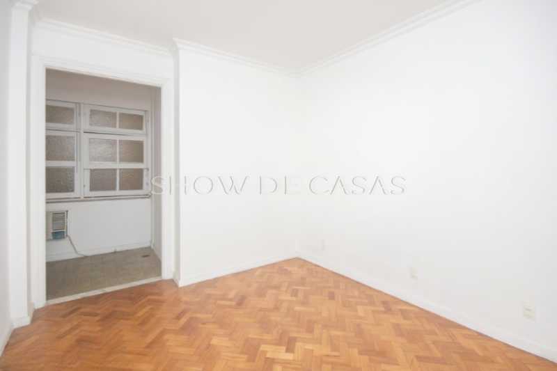 Apartamento à venda com 3 quartos, 140m² - Foto 11