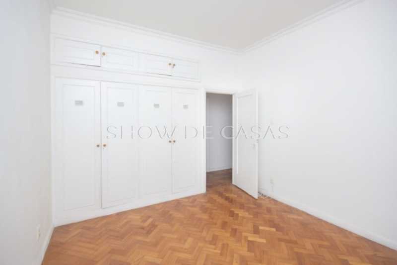 Apartamento à venda com 3 quartos, 140m² - Foto 12