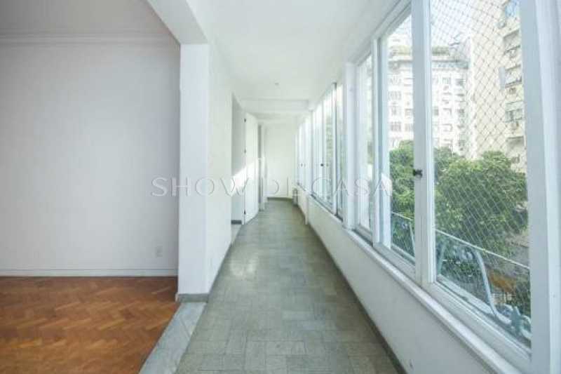 Apartamento à venda com 3 quartos, 140m² - Foto 1