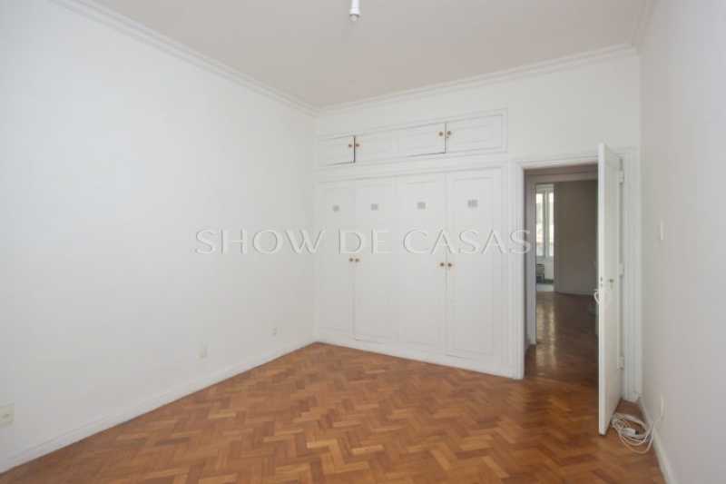 Apartamento à venda com 3 quartos, 140m² - Foto 6