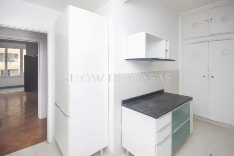 Apartamento à venda com 3 quartos, 140m² - Foto 16