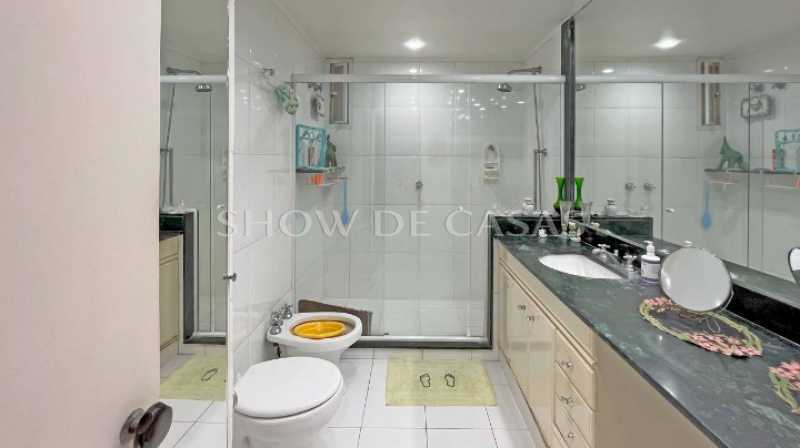 Apartamento à venda com 3 quartos, 174m² - Foto 18