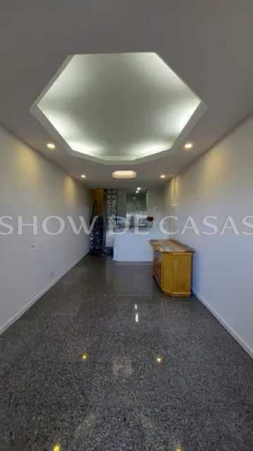 Apartamento à venda com 2 quartos, 76m² - Foto 5