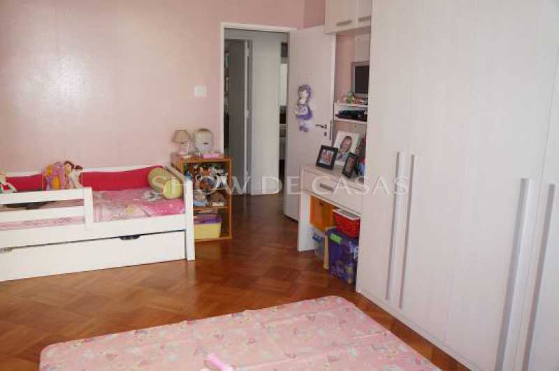 Apartamento à venda com 3 quartos, 150m² - Foto 9