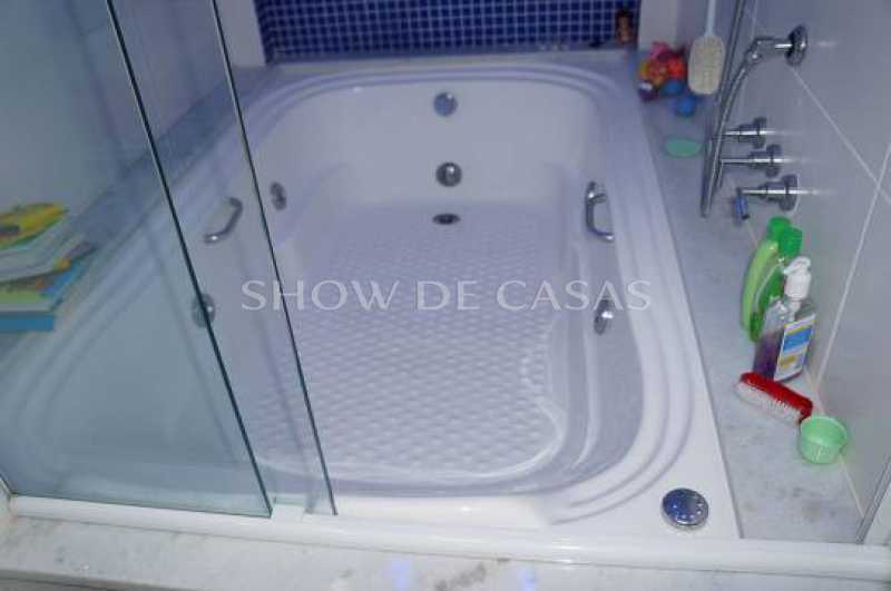 Apartamento à venda com 3 quartos, 150m² - Foto 17