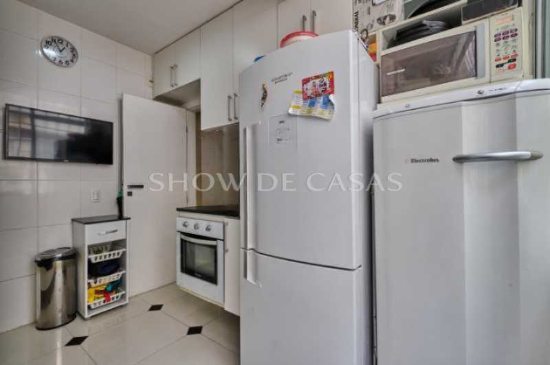 Apartamento à venda com 2 quartos, 67m² - Foto 10