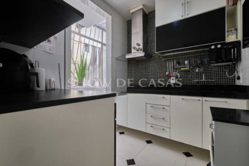 Apartamento à venda com 2 quartos, 67m² - Foto 8