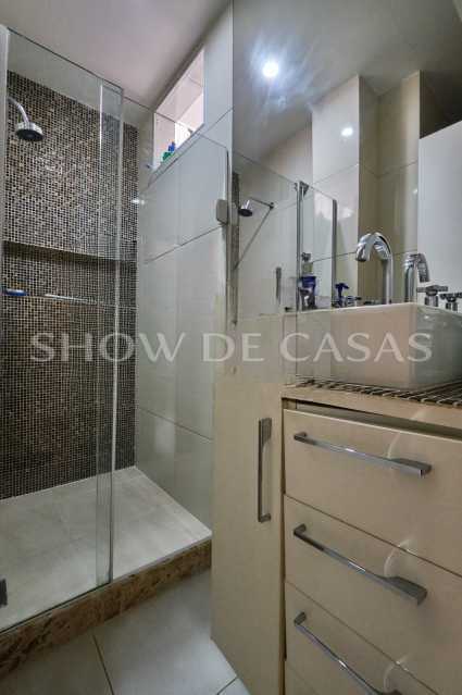 Apartamento à venda com 2 quartos, 67m² - Foto 4