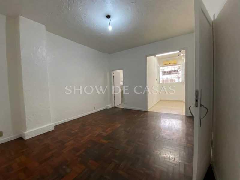 Apartamento à venda com 1 quarto, 55m² - Foto 2