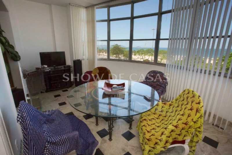 Apartamento à venda com 3 quartos, 200m² - Foto 1