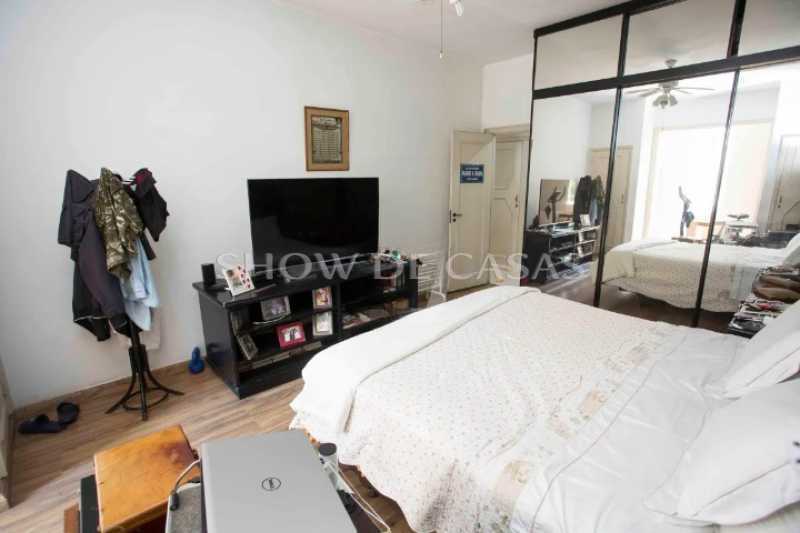 Apartamento à venda com 3 quartos, 200m² - Foto 8