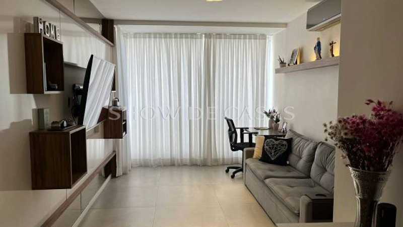 Apartamento à venda com 2 quartos, 84m² - Foto 1