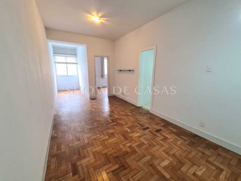 Apartamento à venda com 1 quarto, 50m² - Foto 12