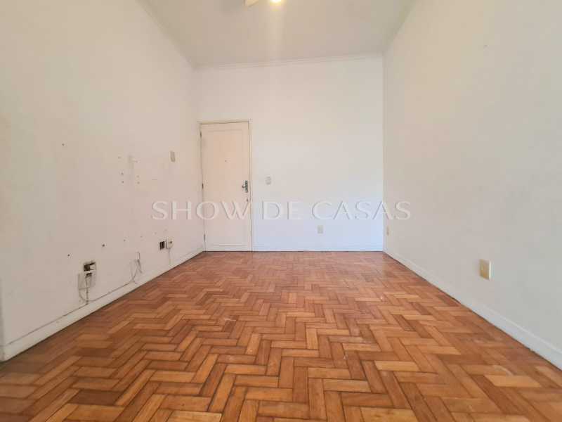 Apartamento à venda com 1 quarto, 50m² - Foto 2