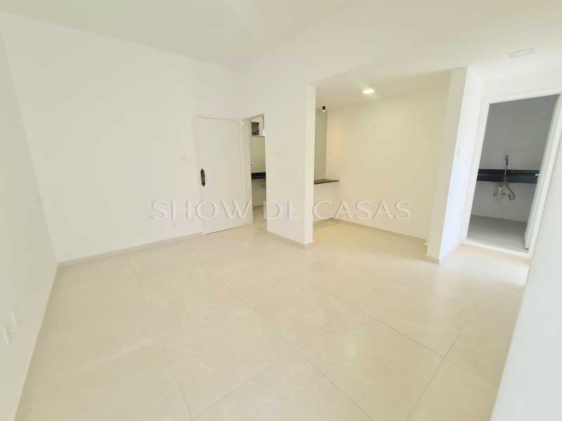 Apartamento à venda com 2 quartos, 60m² - Foto 3