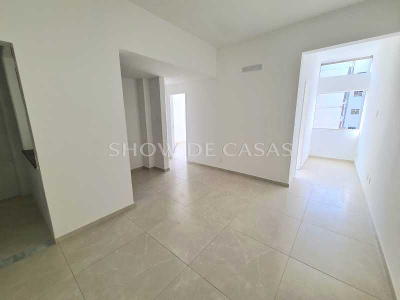 Apartamento à venda com 2 quartos, 60m² - Foto 1