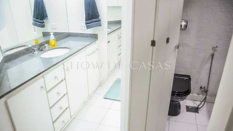 Apartamento à venda com 2 quartos, 70m² - Foto 16