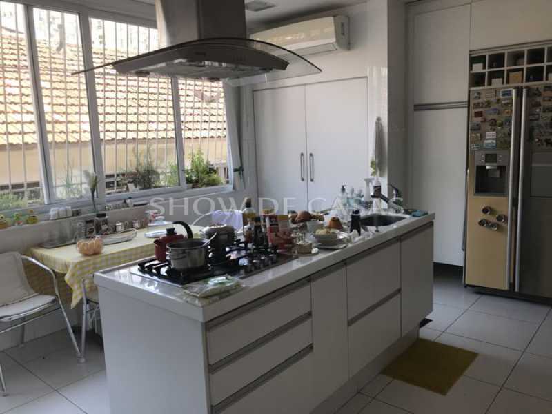 Apartamento à venda com 3 quartos, 100m² - Foto 13