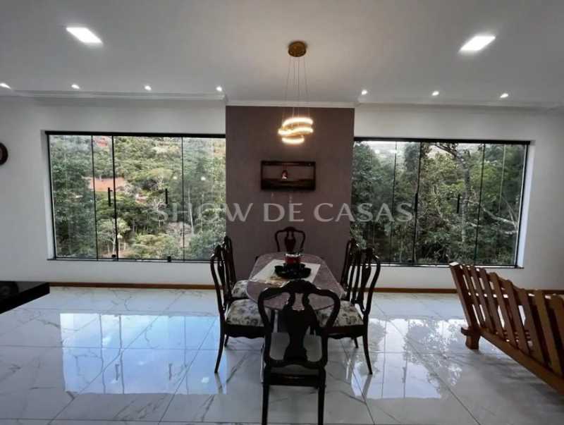 Casa à venda com 3 quartos, 240m² - Foto 6