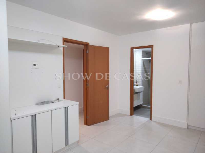 Apartamento à venda com 2 quartos, 78m² - Foto 13