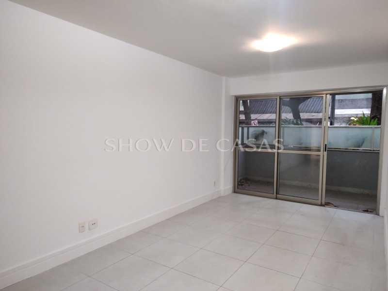 Apartamento à venda com 2 quartos, 78m² - Foto 4