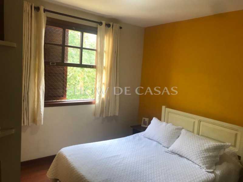 Apartamento à venda com 2 quartos, 65m² - Foto 4