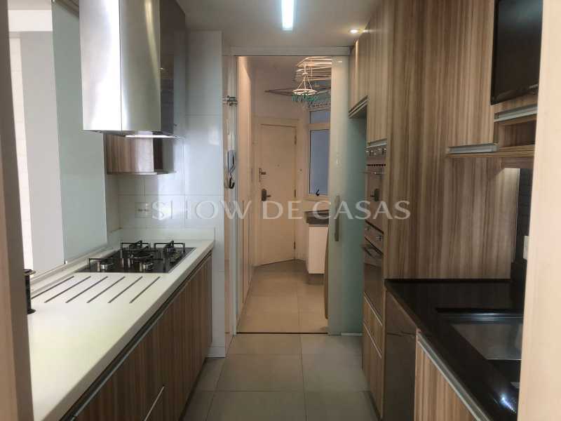 Apartamento à venda com 3 quartos, 130m² - Foto 21