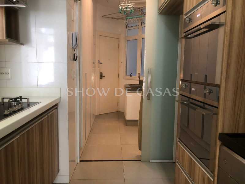 Apartamento à venda com 3 quartos, 130m² - Foto 28