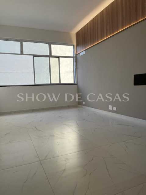 Apartamento à venda com 2 quartos, 65m² - Foto 1