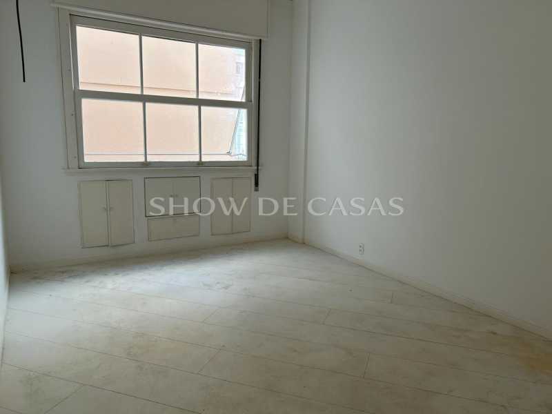 Apartamento à venda com 4 quartos, 240m² - Foto 5