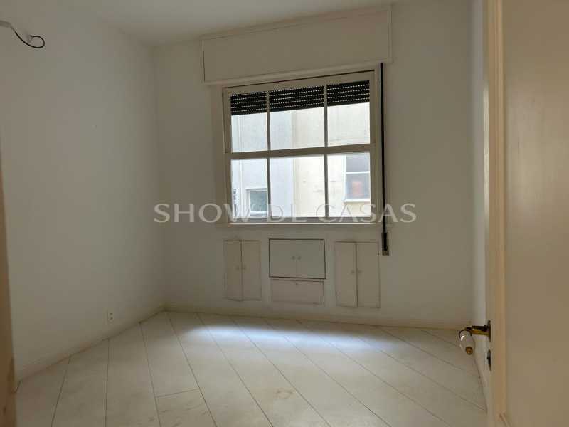 Apartamento à venda com 4 quartos, 240m² - Foto 13