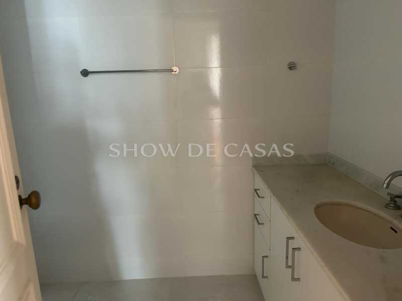 Apartamento à venda com 4 quartos, 240m² - Foto 8