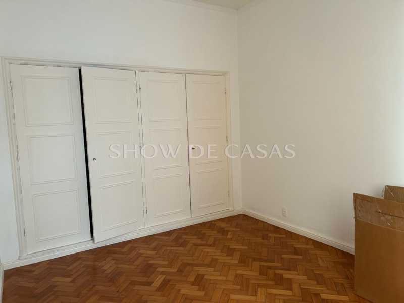 Apartamento à venda com 4 quartos, 240m² - Foto 11