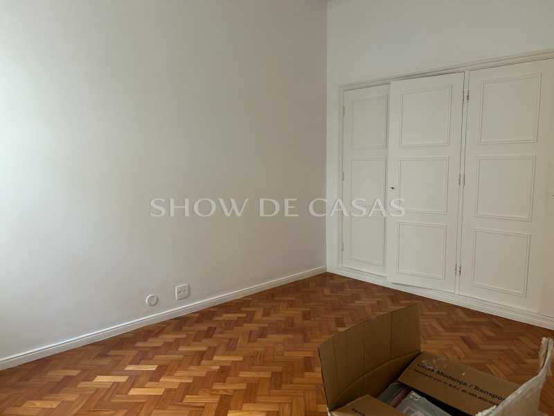 Apartamento à venda com 4 quartos, 240m² - Foto 6