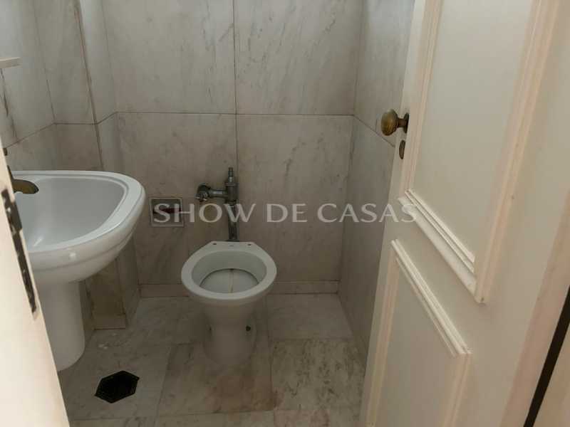 Apartamento à venda com 4 quartos, 240m² - Foto 12