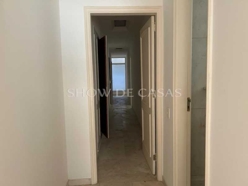 Apartamento à venda com 4 quartos, 240m² - Foto 15