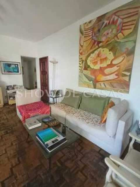 Apartamento à venda com 3 quartos, 140m² - Foto 2