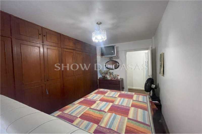 Apartamento à venda com 2 quartos, 76m² - Foto 9