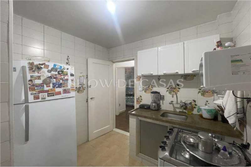 Apartamento à venda com 2 quartos, 76m² - Foto 13