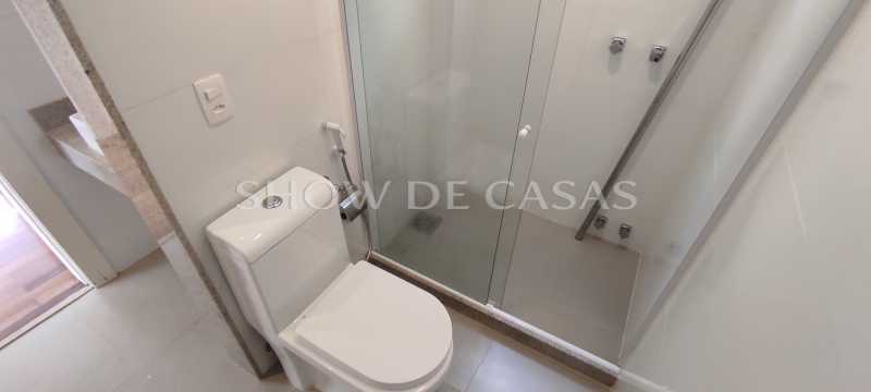 Casa de Condomínio à venda com 4 quartos, 234m² - Foto 13