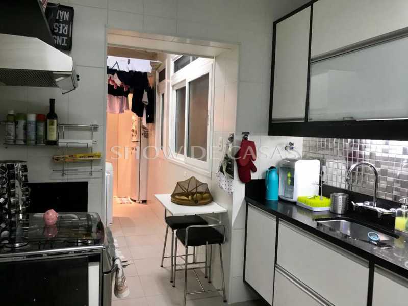 Apartamento à venda com 3 quartos, 135m² - Foto 13