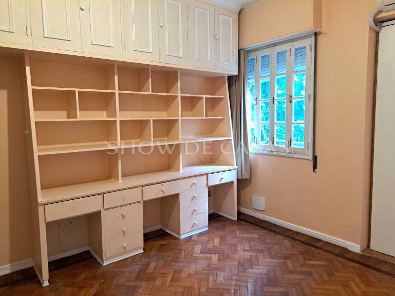 Apartamento à venda com 3 quartos, 150m² - Foto 6