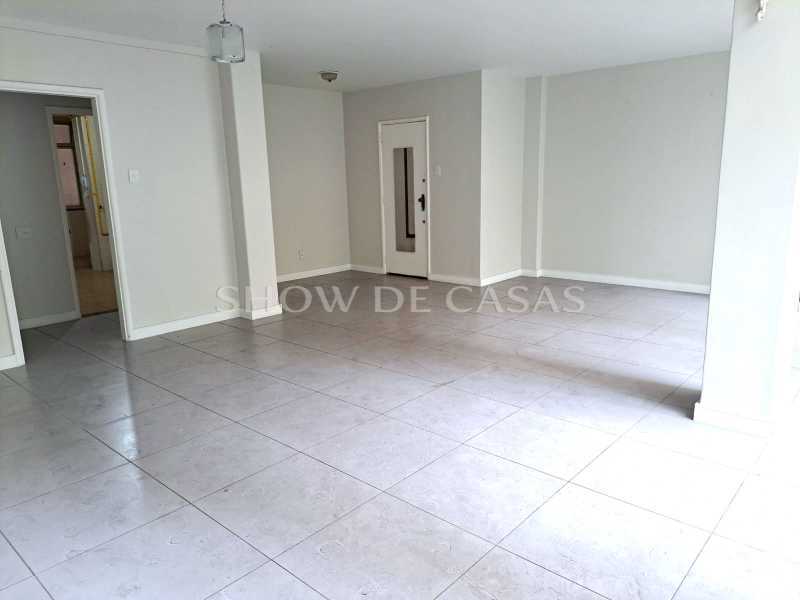 Apartamento à venda com 3 quartos, 150m² - Foto 3