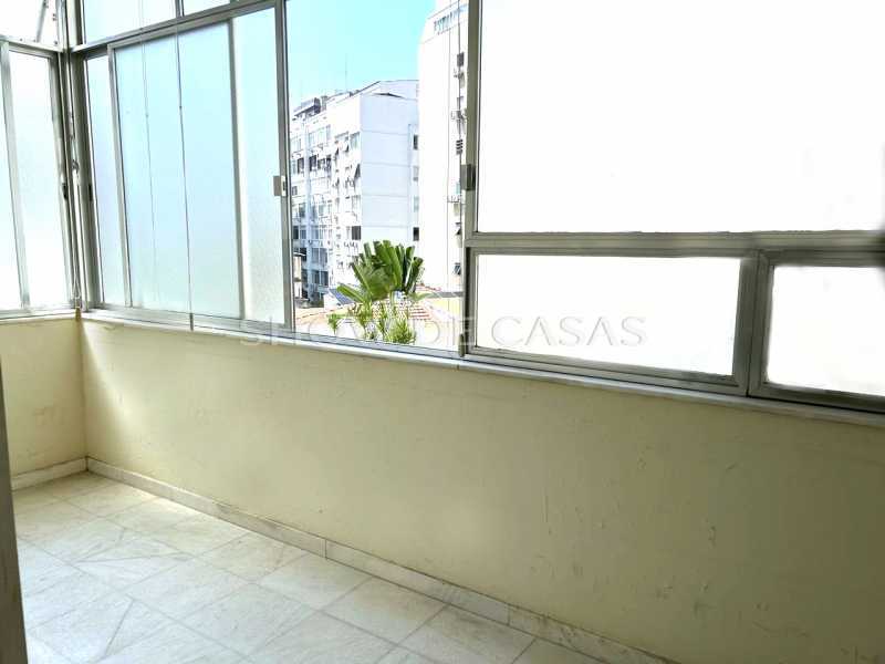 Apartamento à venda com 2 quartos, 131m² - Foto 2