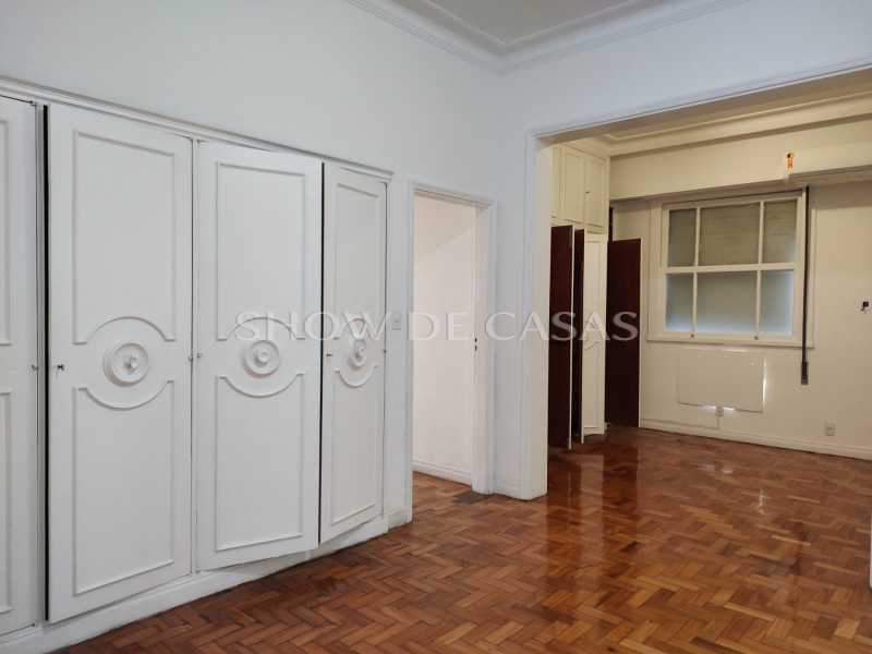 Apartamento à venda com 4 quartos, 243m² - Foto 9