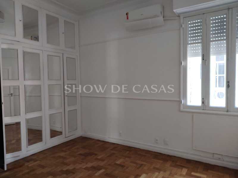 Apartamento à venda com 4 quartos, 243m² - Foto 13