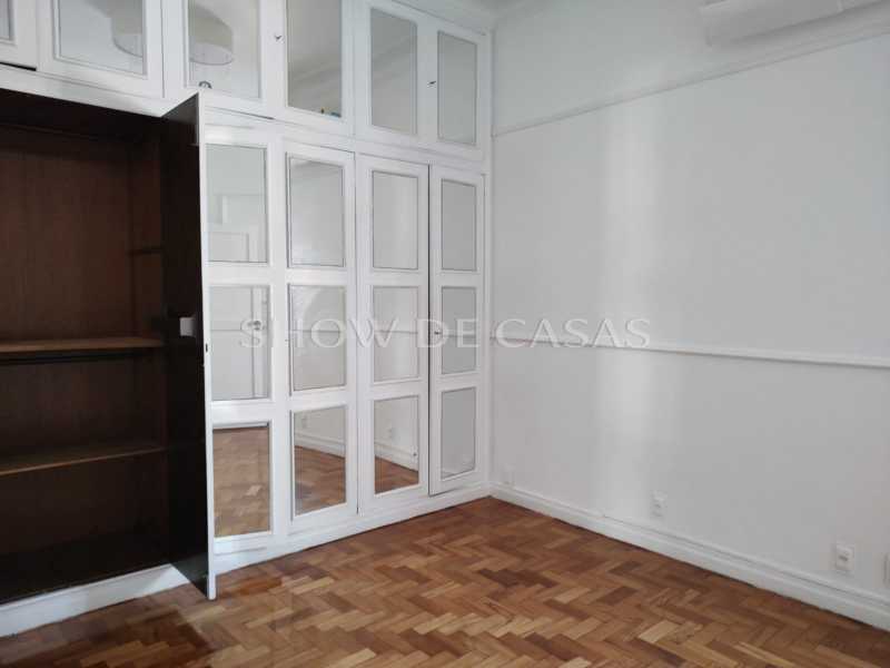 Apartamento à venda com 4 quartos, 243m² - Foto 15